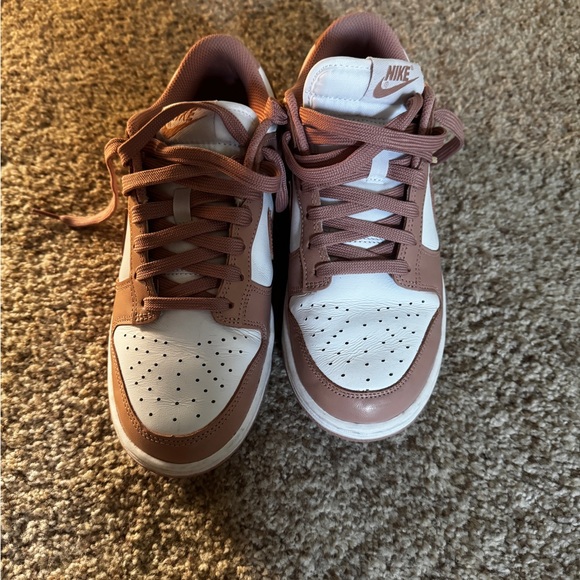 Rose Nike Dunks - Picture 3 of 7